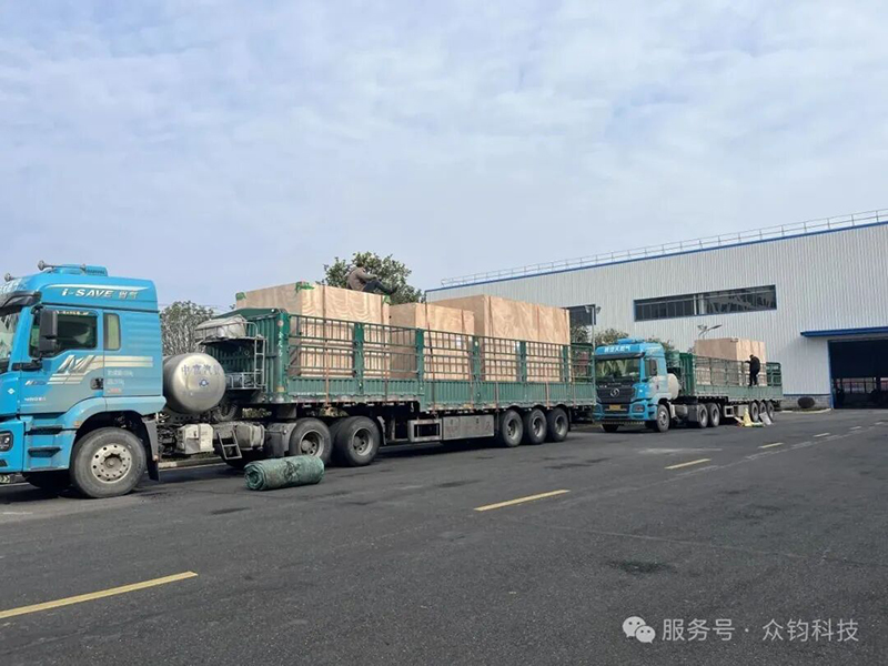 2臺1500T橡膠注射機發(fā)貨歐洲！